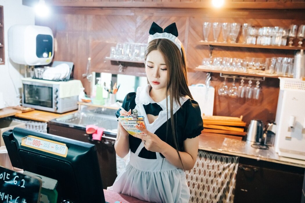 Loozy Bomi 보미 – Maid Cafe S.Ver A