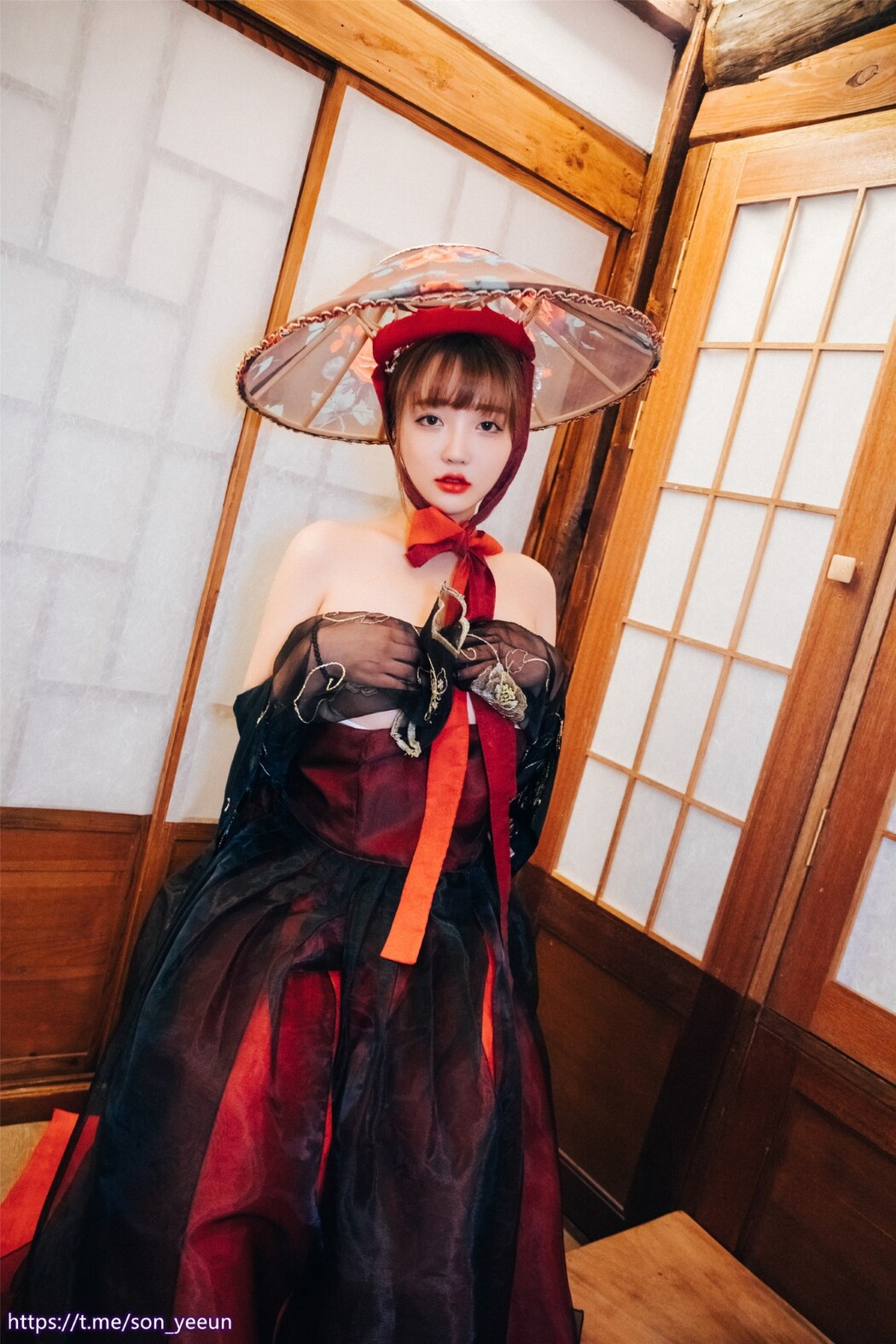 Loozy Gisheng 妓生 – Son Ye-Eun 손예은