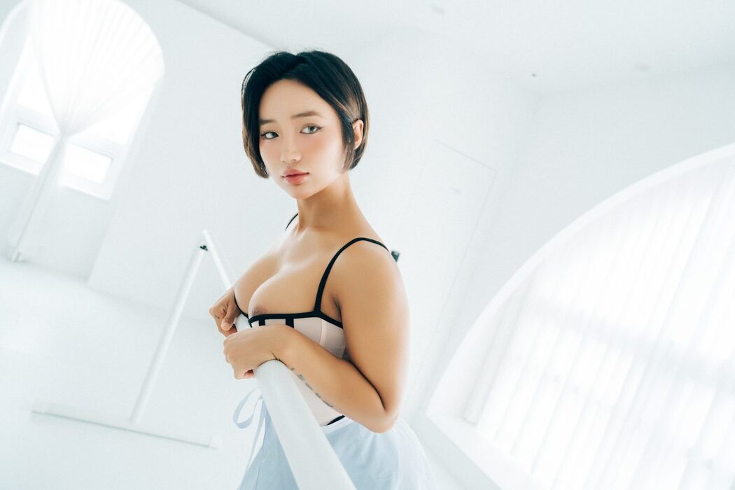 Loozy Booty Queen – Tied Ups A