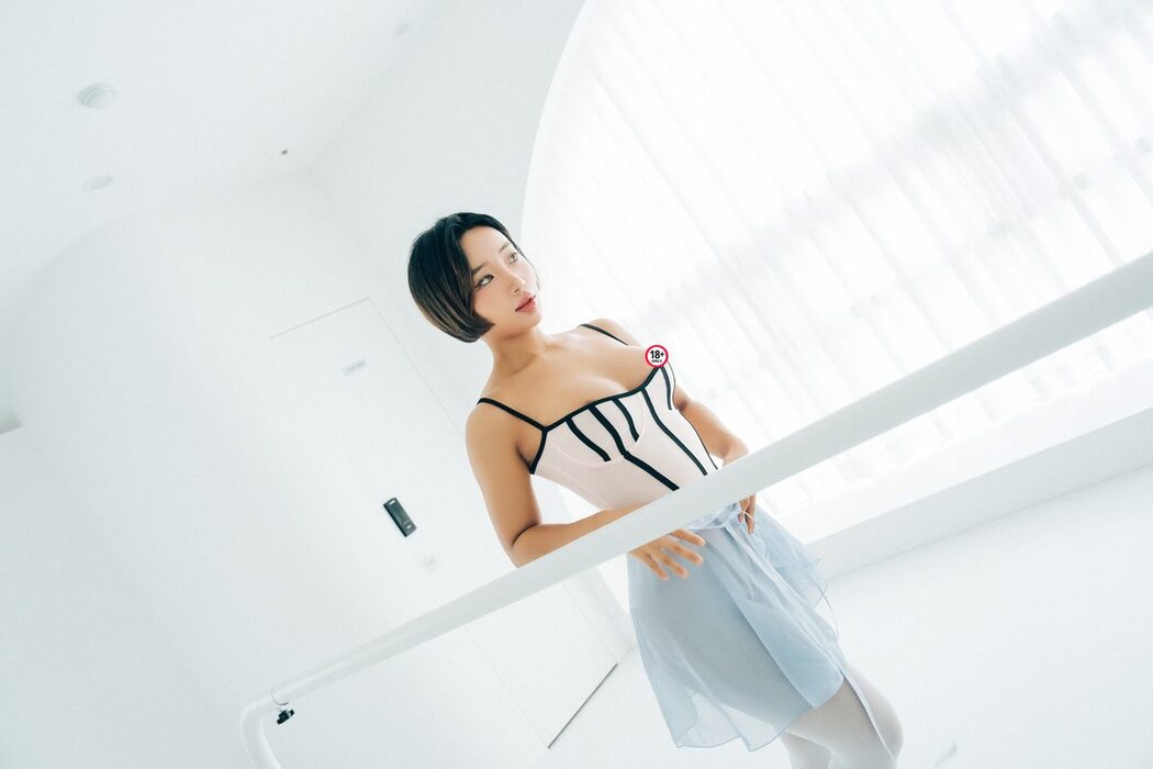 Loozy Booty Queen – Tied Ups B