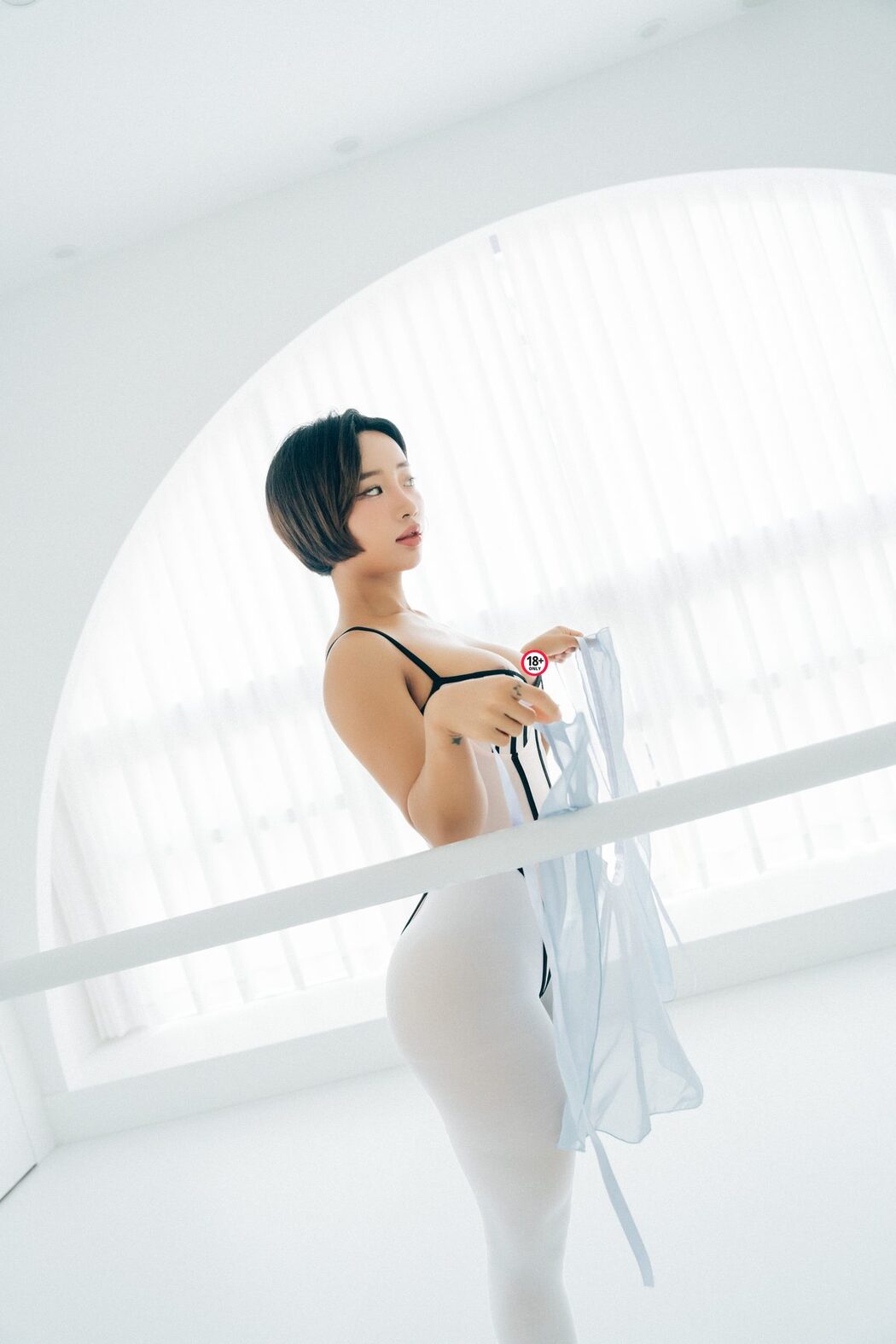 Loozy Booty Queen – Tied Ups B