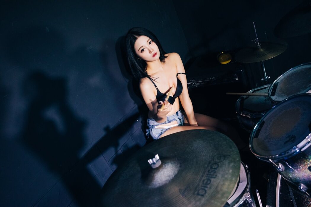 Loozy Bomi 보미 – Covert Stage B