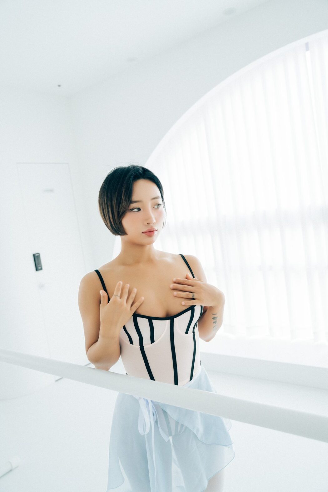 Loozy Booty Queen – Tied Ups A