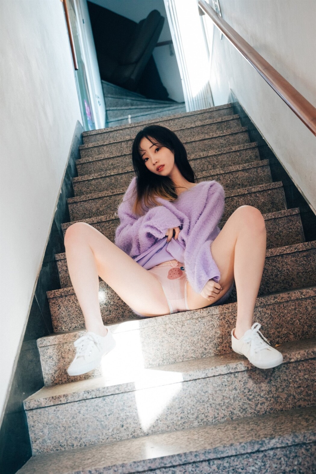 Loozy Bambi 밤비 – Cafe Alba Part 2