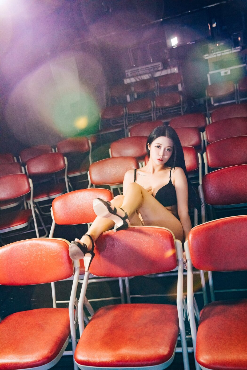 Loozy Bomi 보미 – Covert Stage B