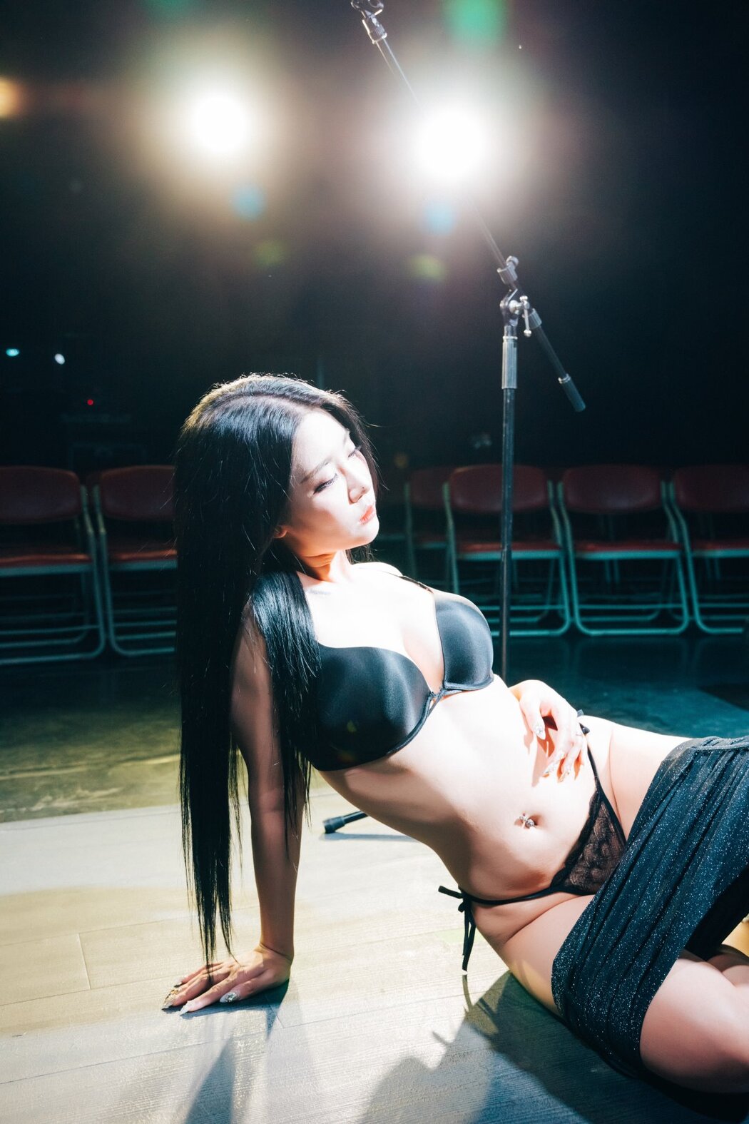 Loozy Bomi 보미 – Covert Stage A