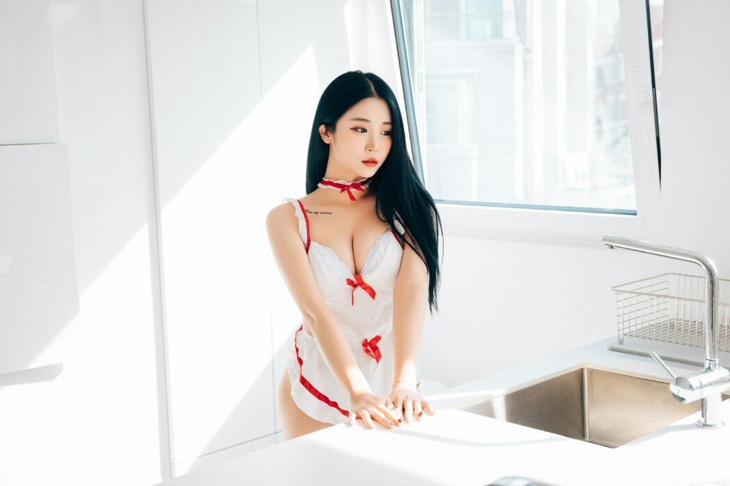 Loozy Bomi (보미) – One day