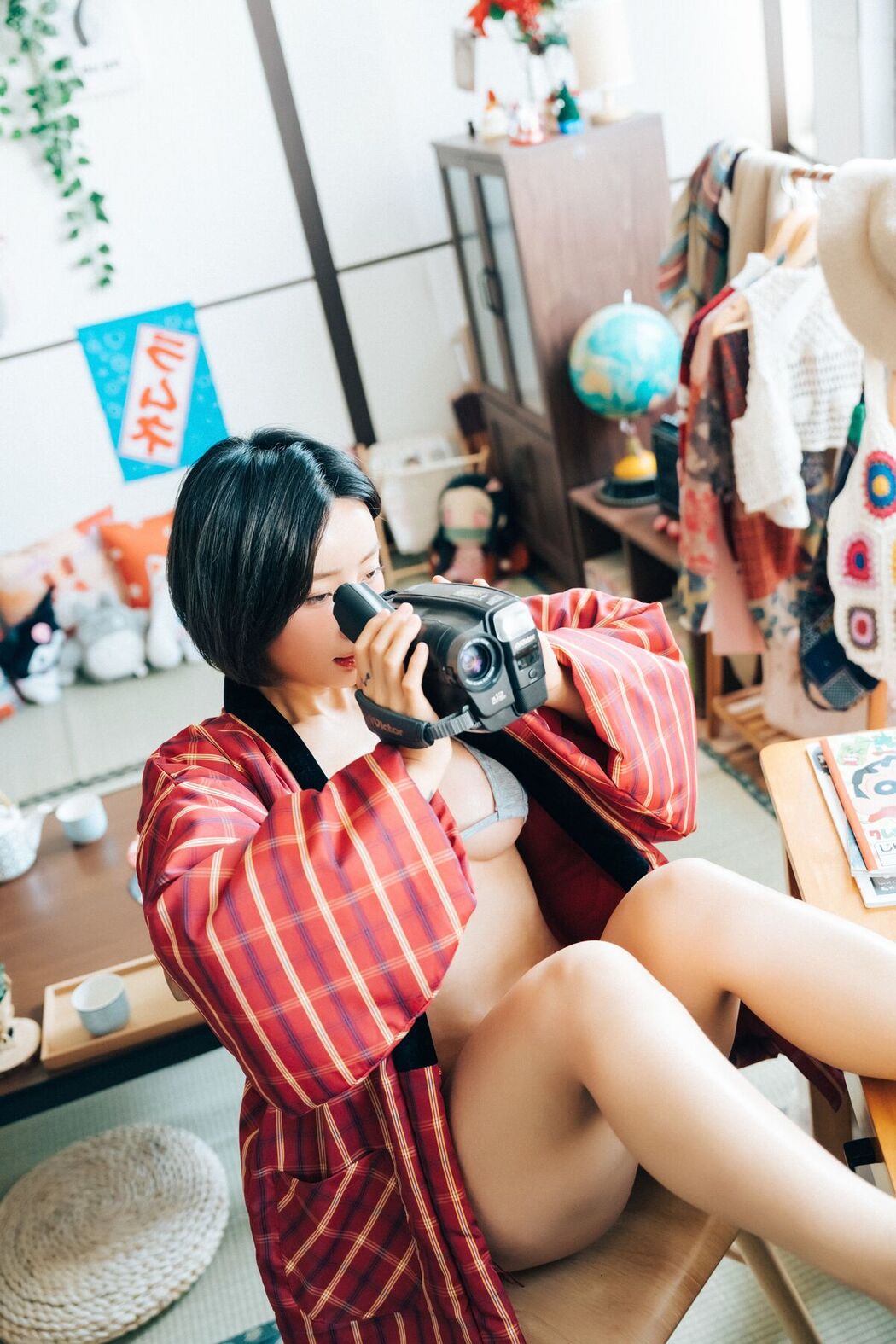 Loozy Booty Queen – Girl Room S.Ver A