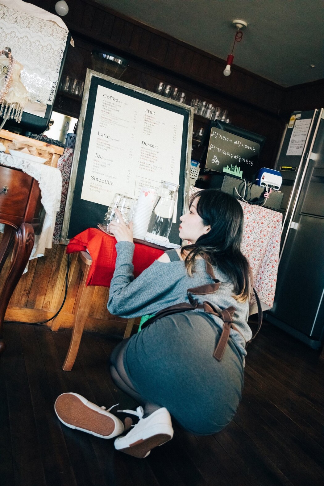 Loozy Bambi 밤비 – Cafe Alba Part 1