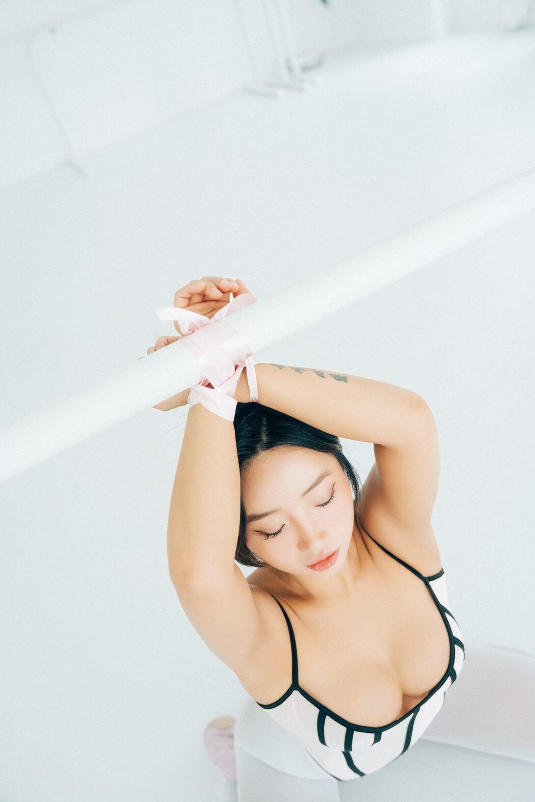 Loozy Booty Queen – Tied Ups A