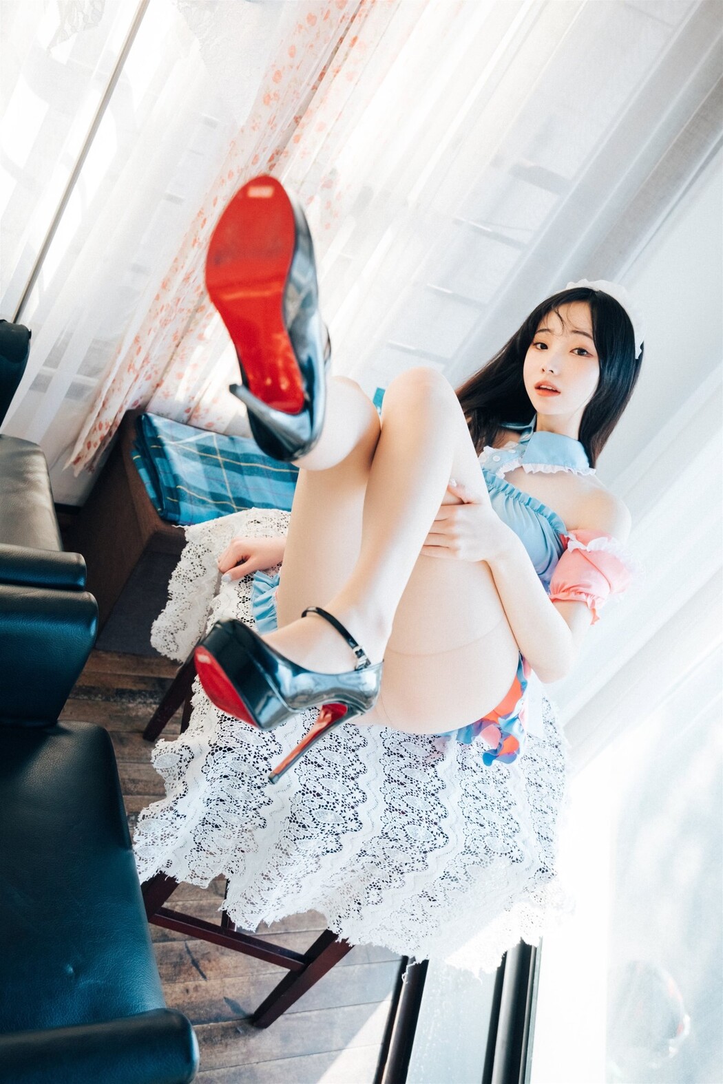 Loozy Bambi 밤비 – Cafe Alba Part 2