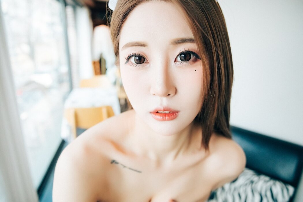 Loozy Bomi 보미 – Maid Cafe S.Ver B