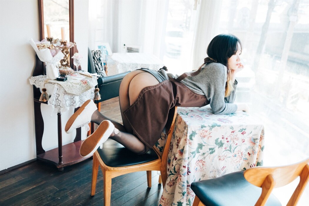 Loozy Bambi 밤비 – Cafe Alba Part 1