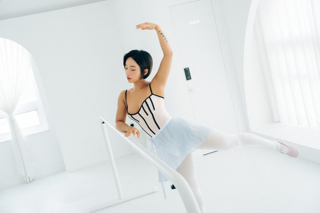 Loozy Booty Queen – Tied Ups A