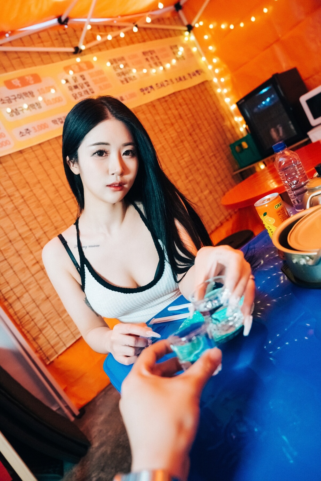 Loozy Bomi 보미 – Street Stall