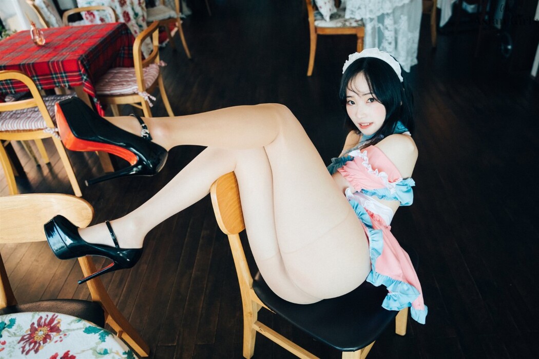Loozy Bambi 밤비 – Cafe Alba Part 2