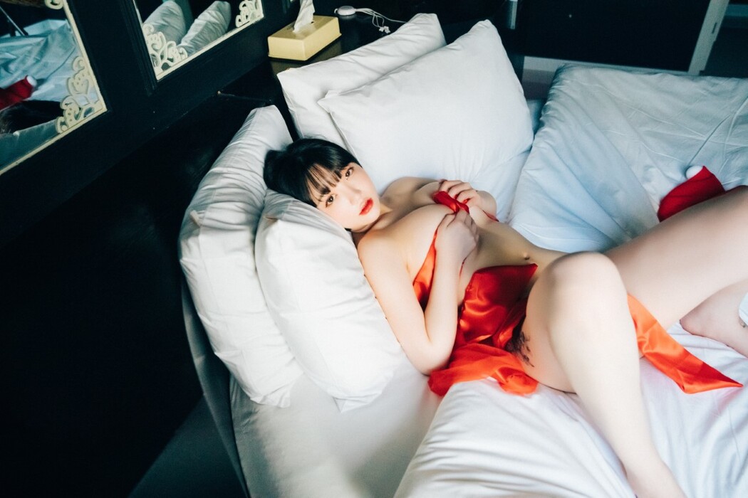 Loozy Doube Date Ye-Eun And Son Ye-Eun