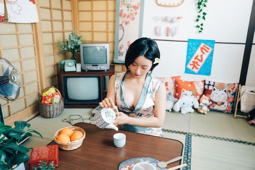 Loozy Booty Queen – Girl Room S.Ver A