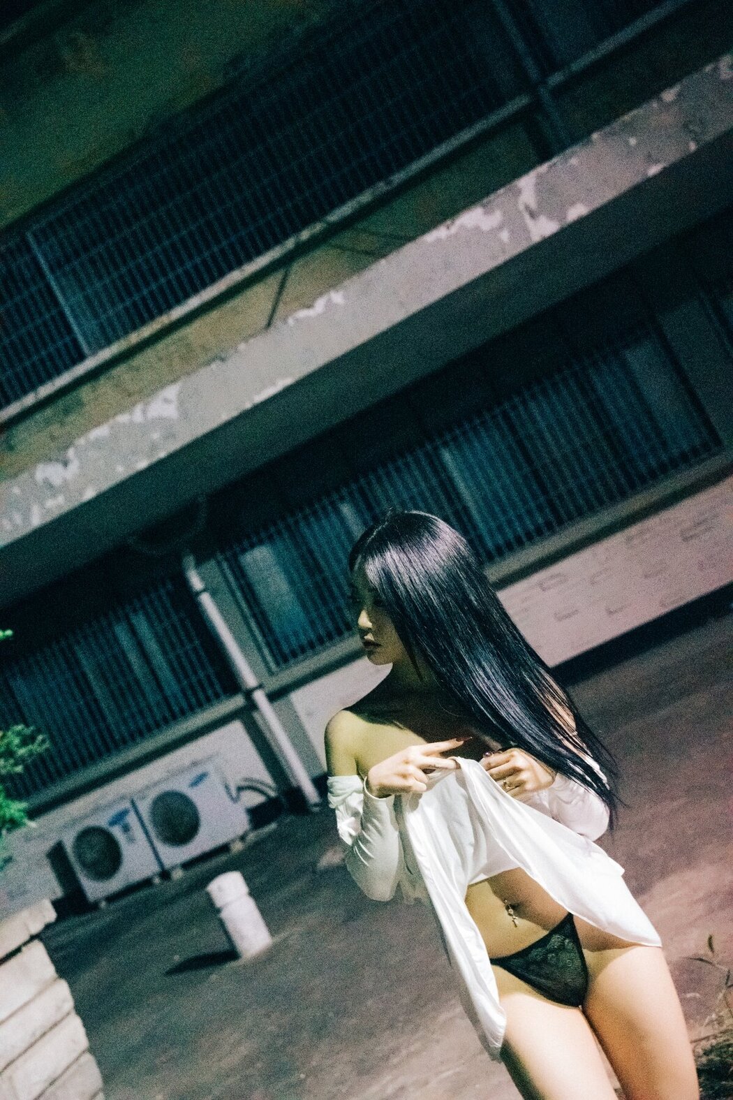 Loozy Bomi 보미 – Night Roads