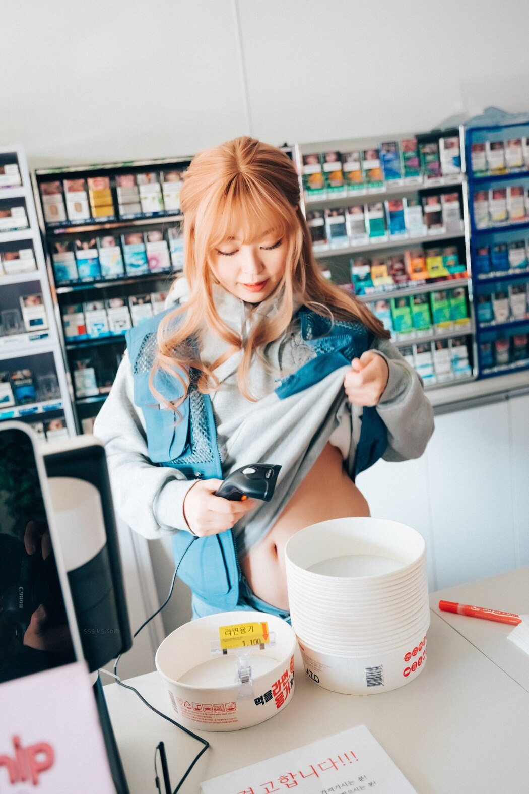 Loozy Mozzi 모찌 – Twitter Girl