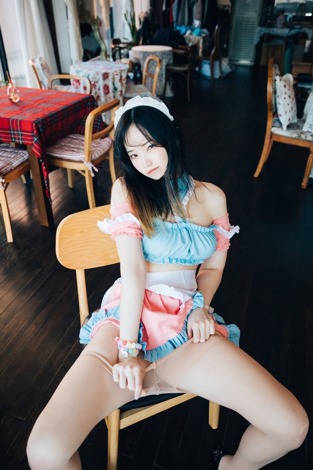 Loozy Bambi 밤비 – Cafe Alba Part 2