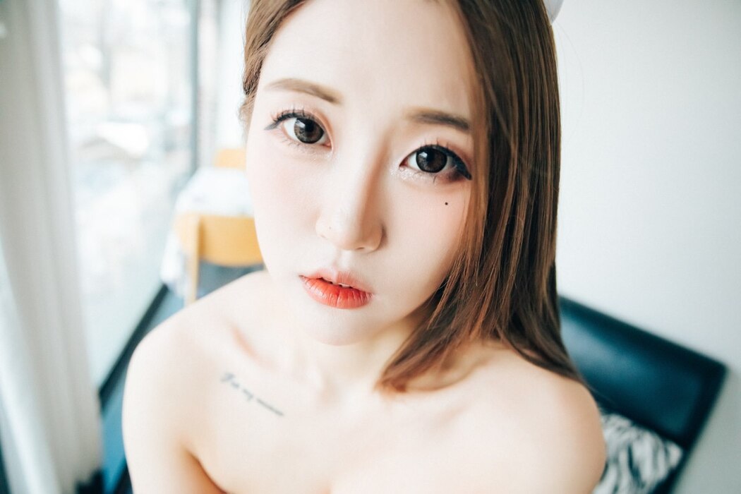 Loozy Bomi 보미 – Maid Cafe S.Ver B