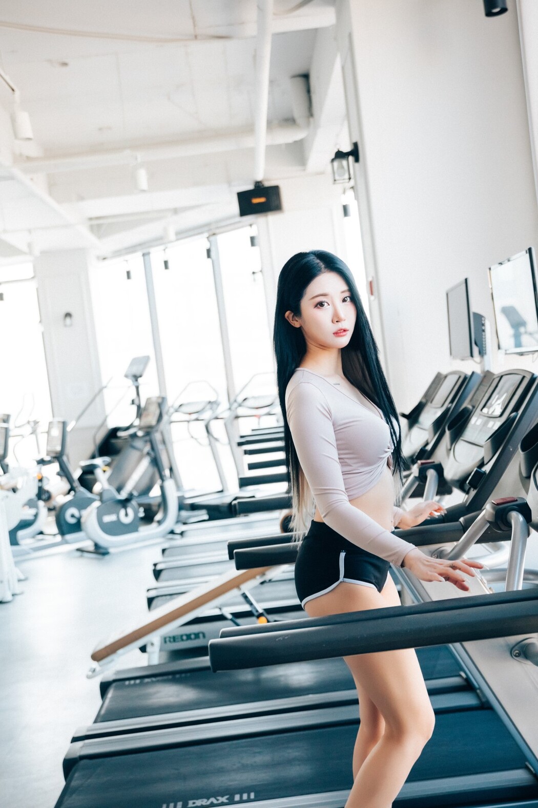 Loozy Bomi (보미) – PT Girl
