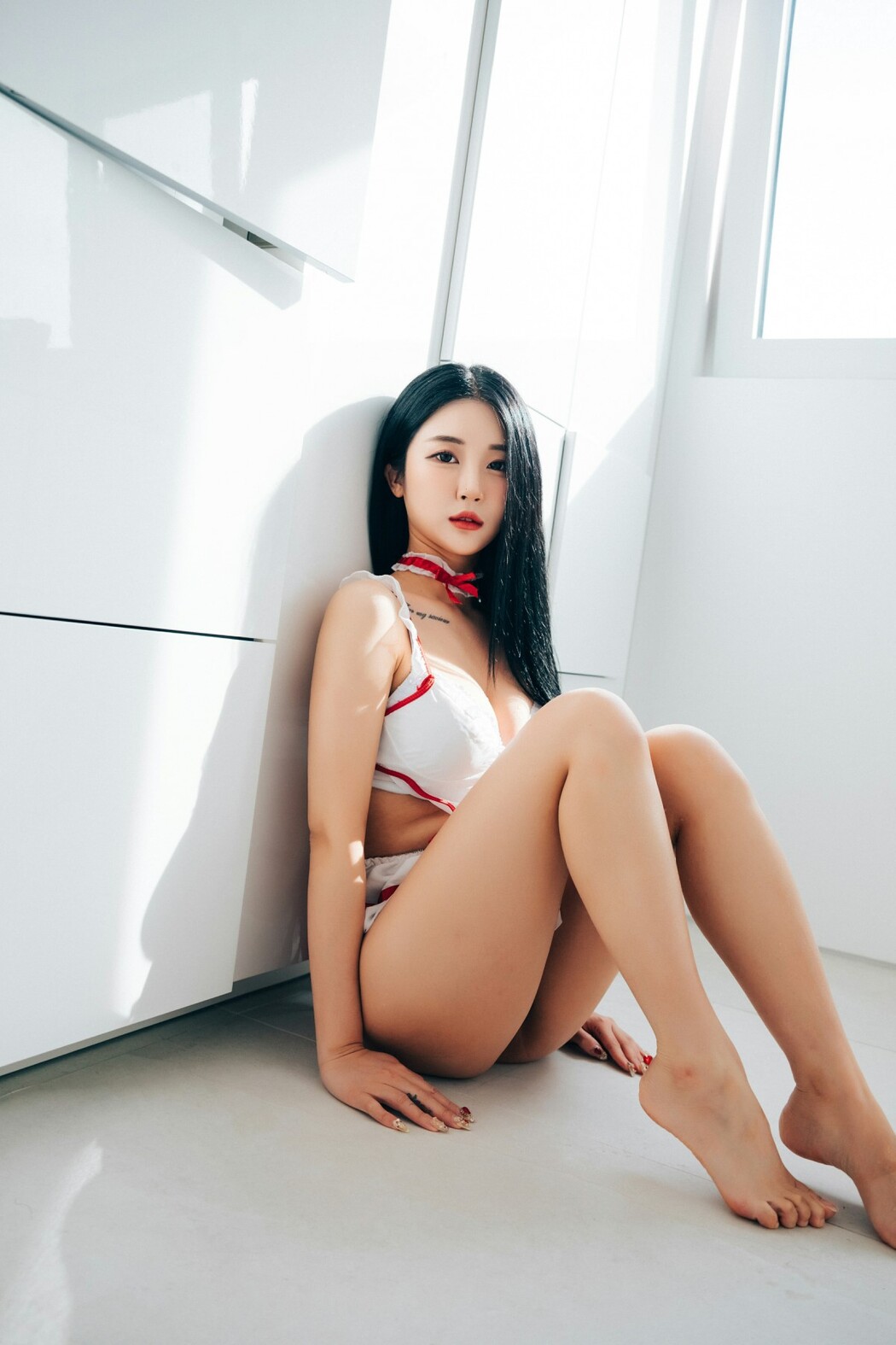 Loozy Bomi (보미) – One day