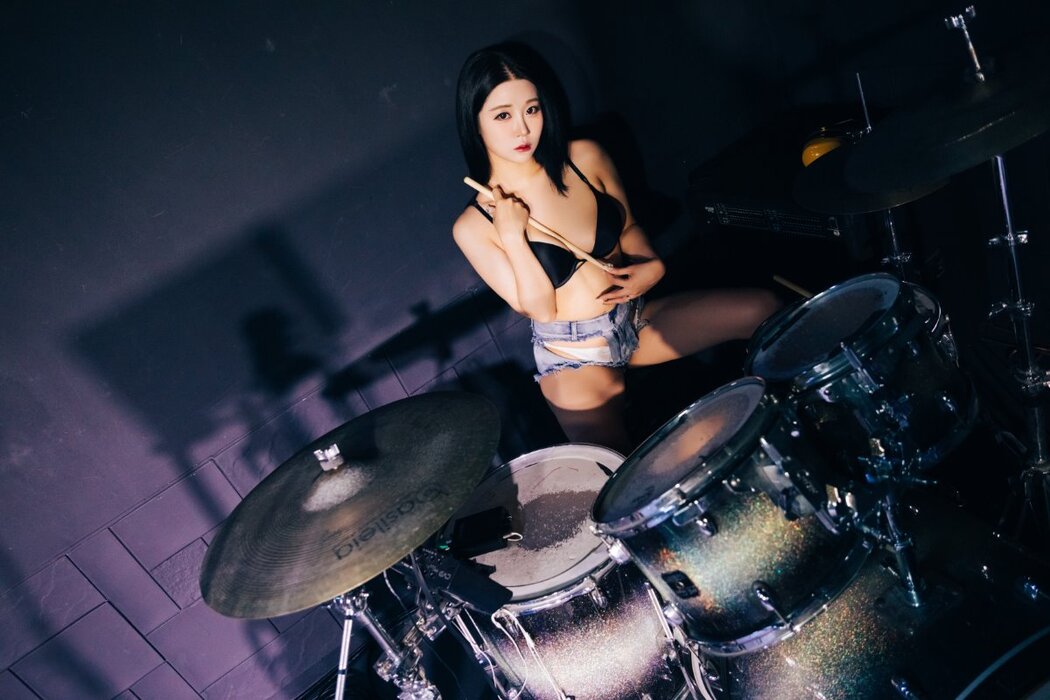 Loozy Bomi 보미 – Covert Stage B