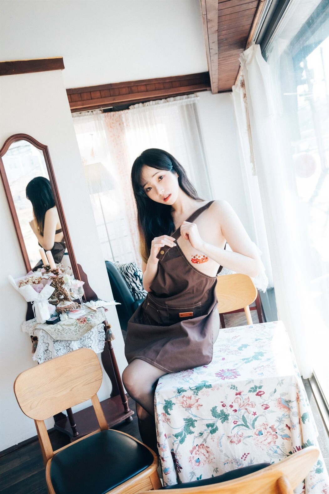 Loozy Bambi 밤비 – Cafe Alba Part 1