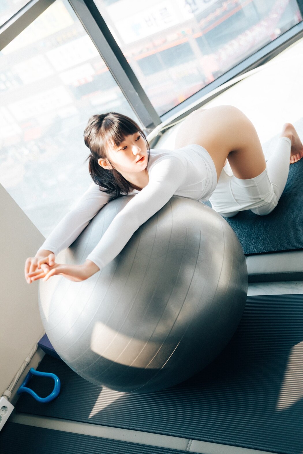 Loozy Kissme – Strip Fitness
