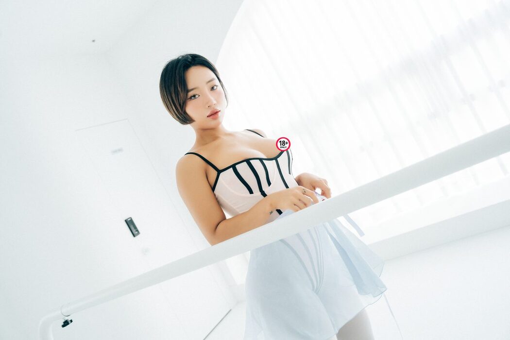 Loozy Booty Queen – Tied Ups B