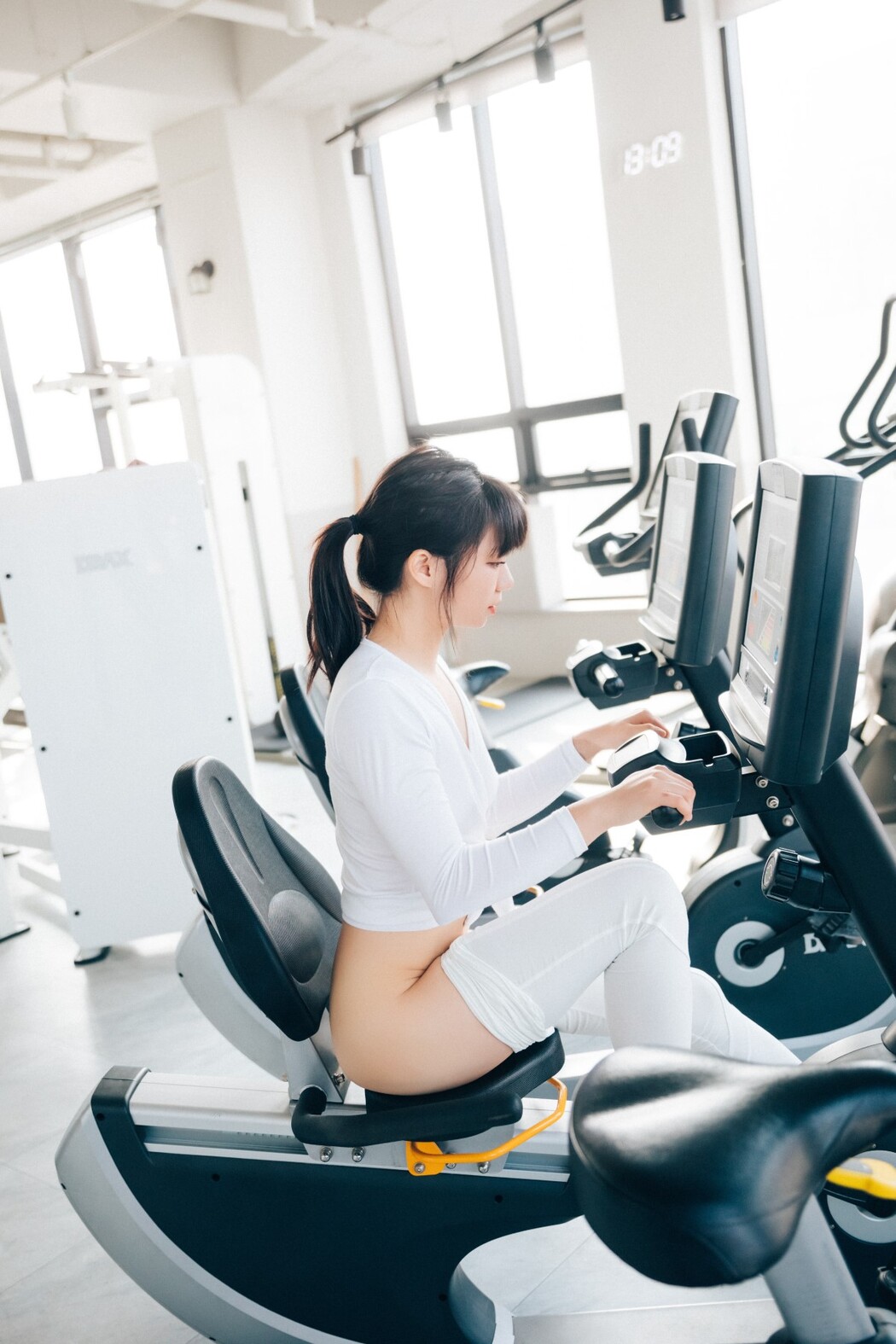 Loozy Kissme – Strip Fitness