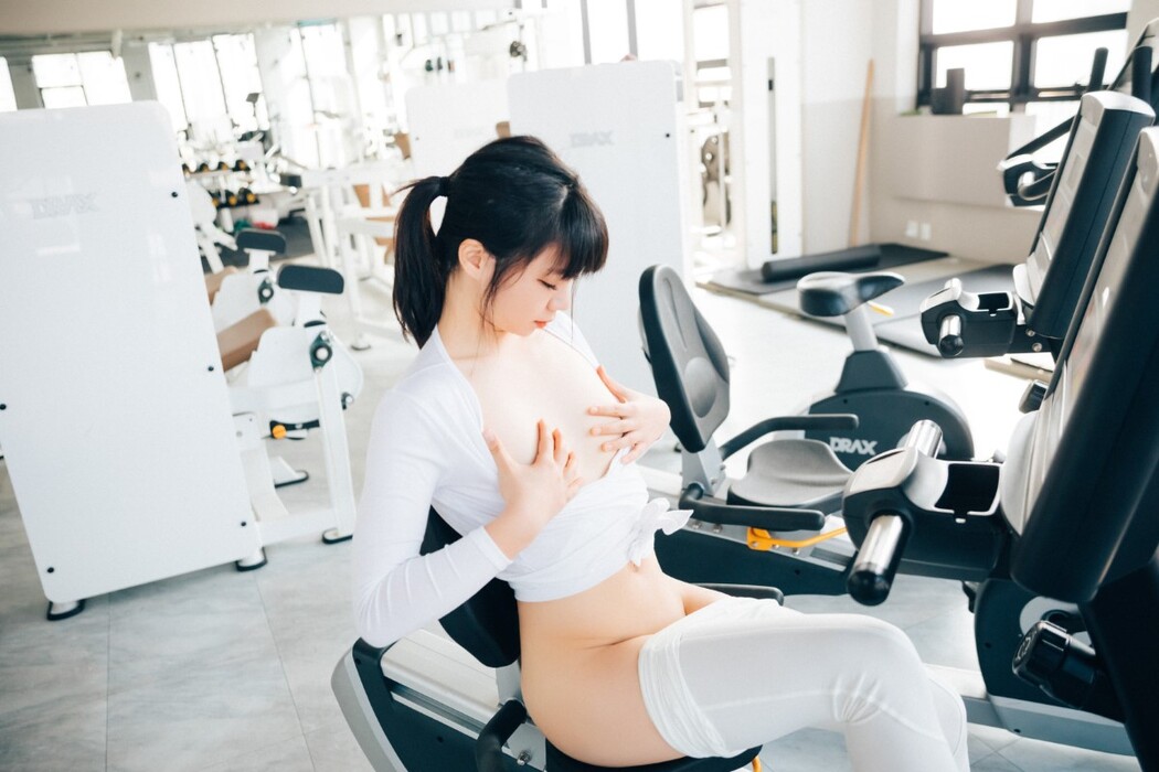 Loozy Kissme – Strip Fitness