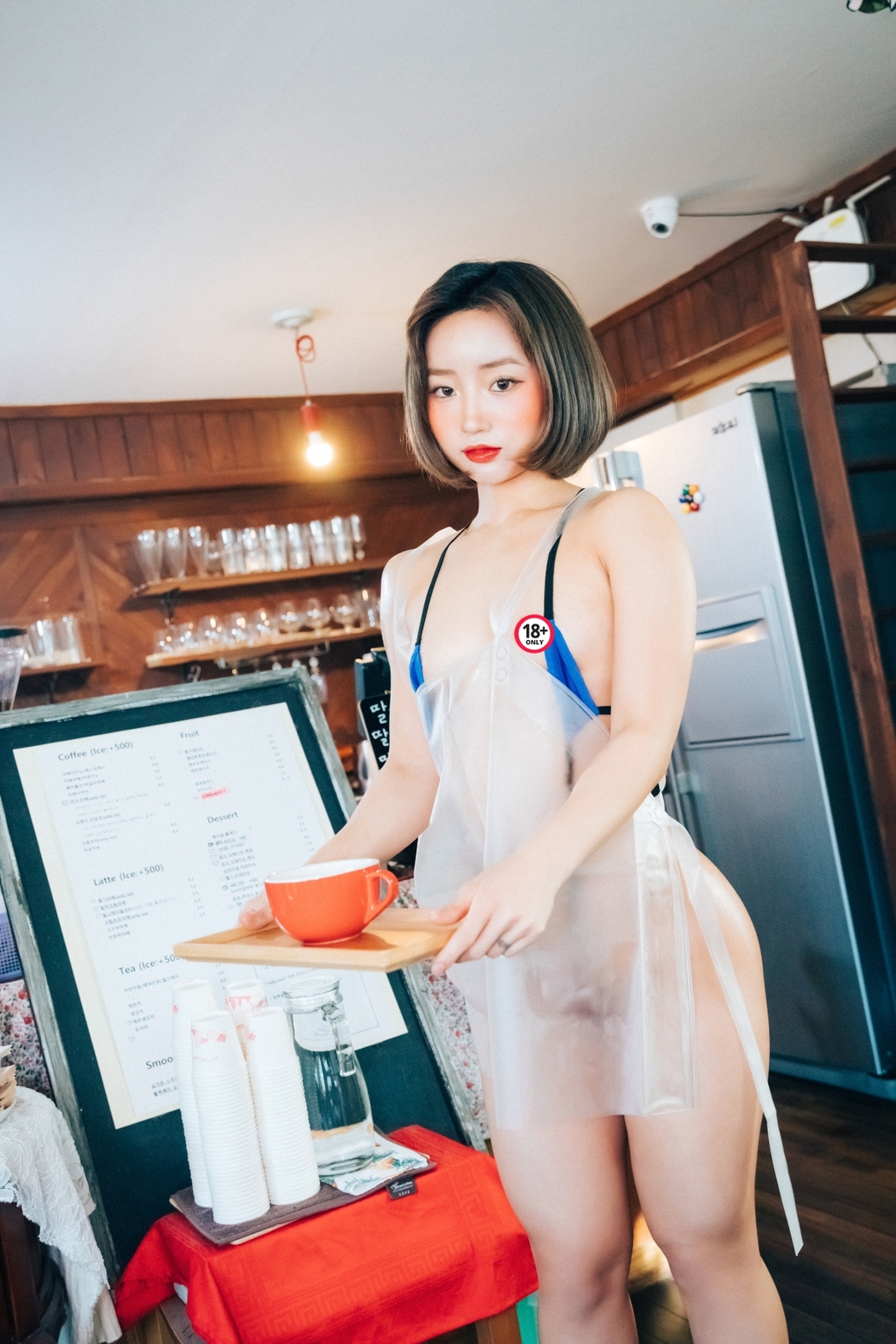 Loozy Booty Queen – Vinyl Aprons S.Ver B