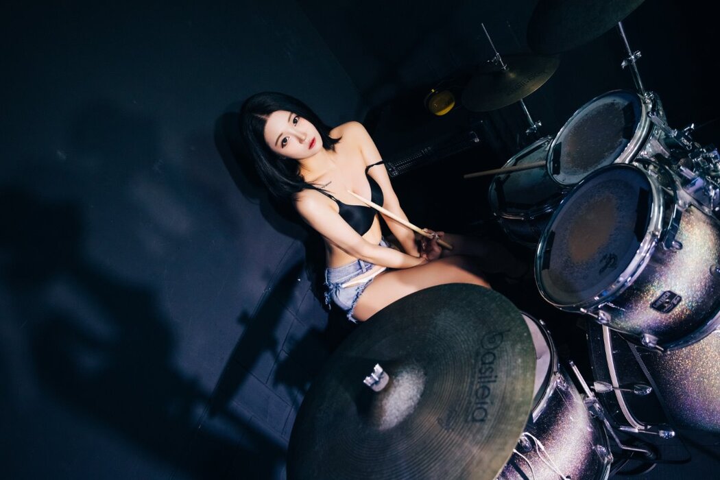 Loozy Bomi 보미 – Covert Stage B