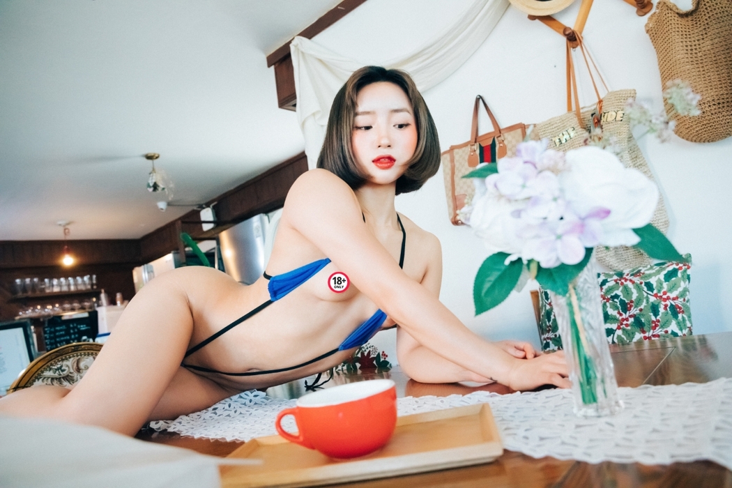 Loozy Booty Queen – Vinyl Aprons S.Ver B