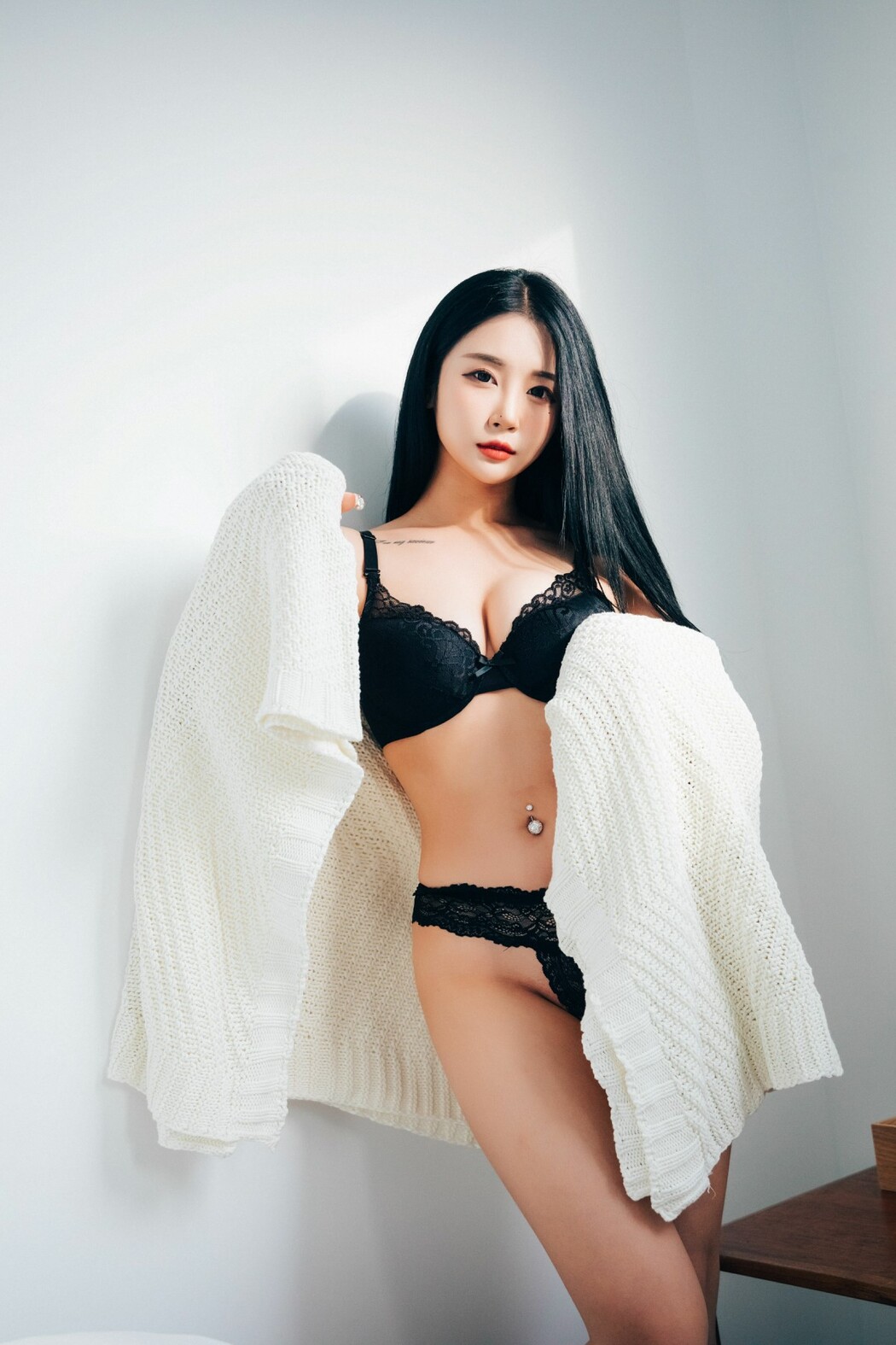 Loozy Bomi (보미) – One day