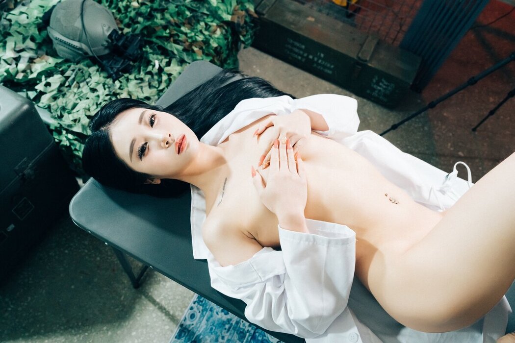 Loozy Bomi 보미 – Secret Treatment B