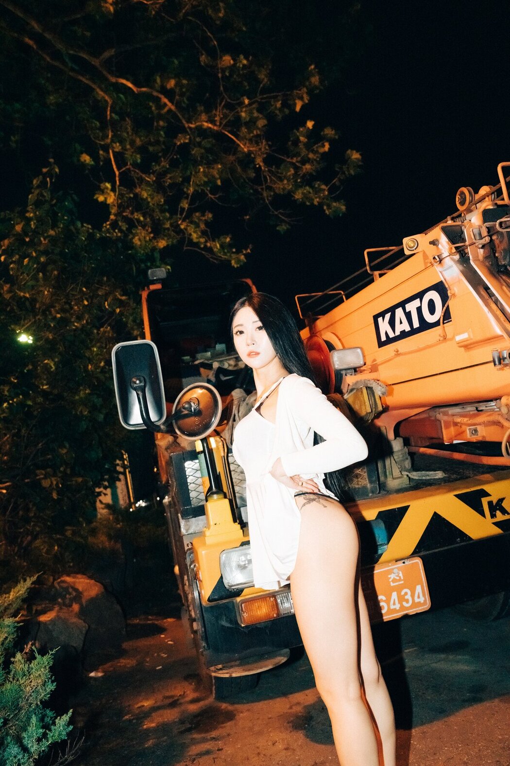 Loozy Bomi 보미 – Night Roads
