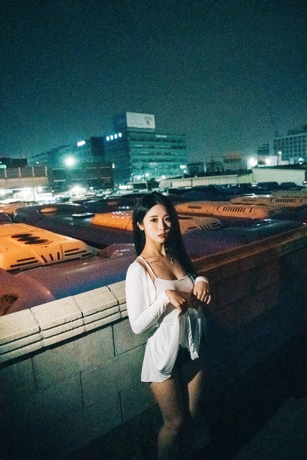 Loozy Bomi 보미 – Night Roads