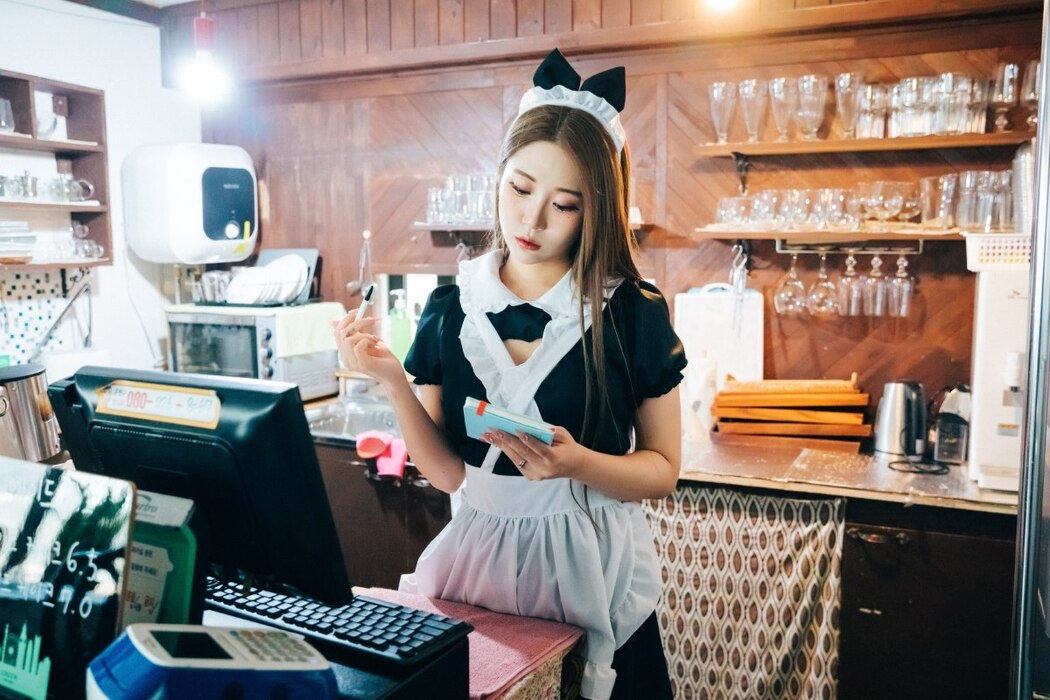 Loozy Bomi 보미 – Maid Cafe S.Ver A