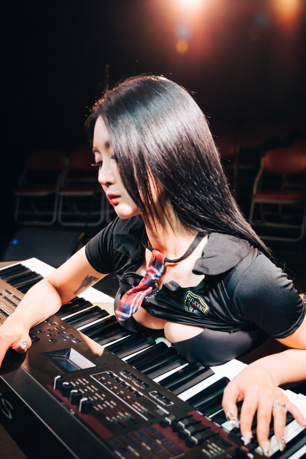 Loozy Bomi 보미 – Covert Stage B