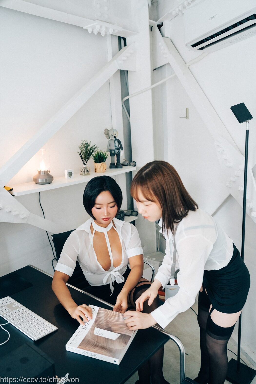 Loozy Booty Queen And Yeri – Office Master A