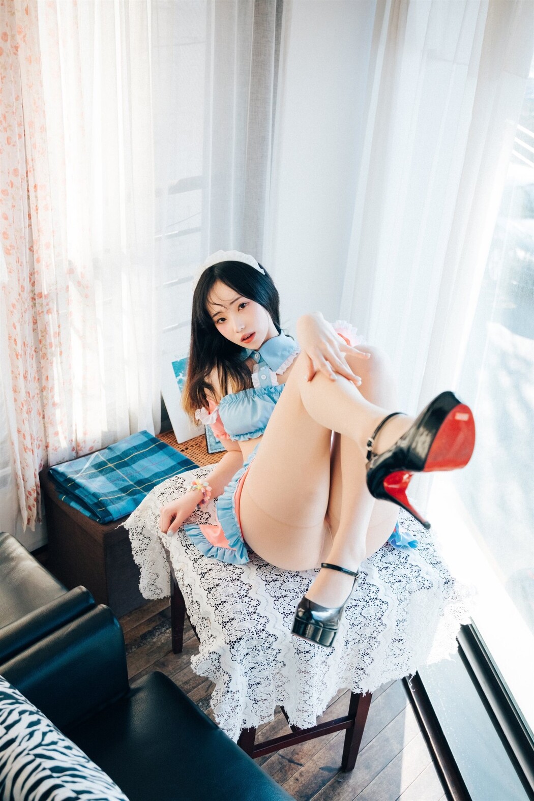 Loozy Bambi 밤비 – Cafe Alba Part 2