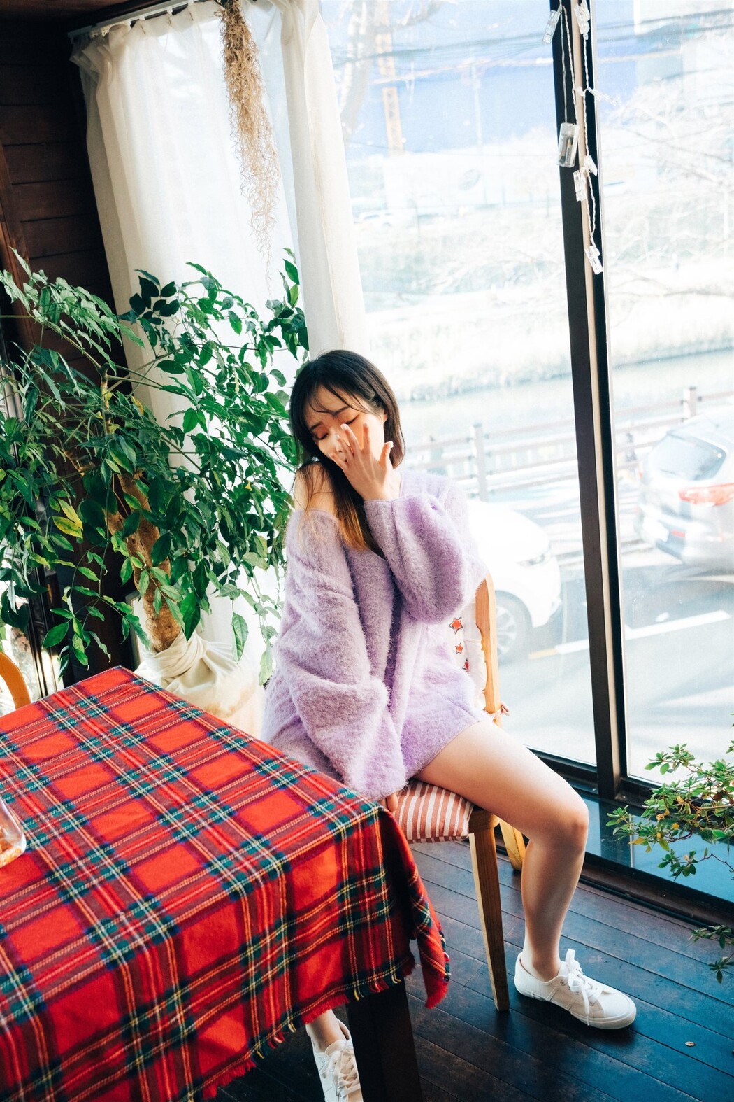 Loozy Bambi 밤비 – Cafe Alba Part 2