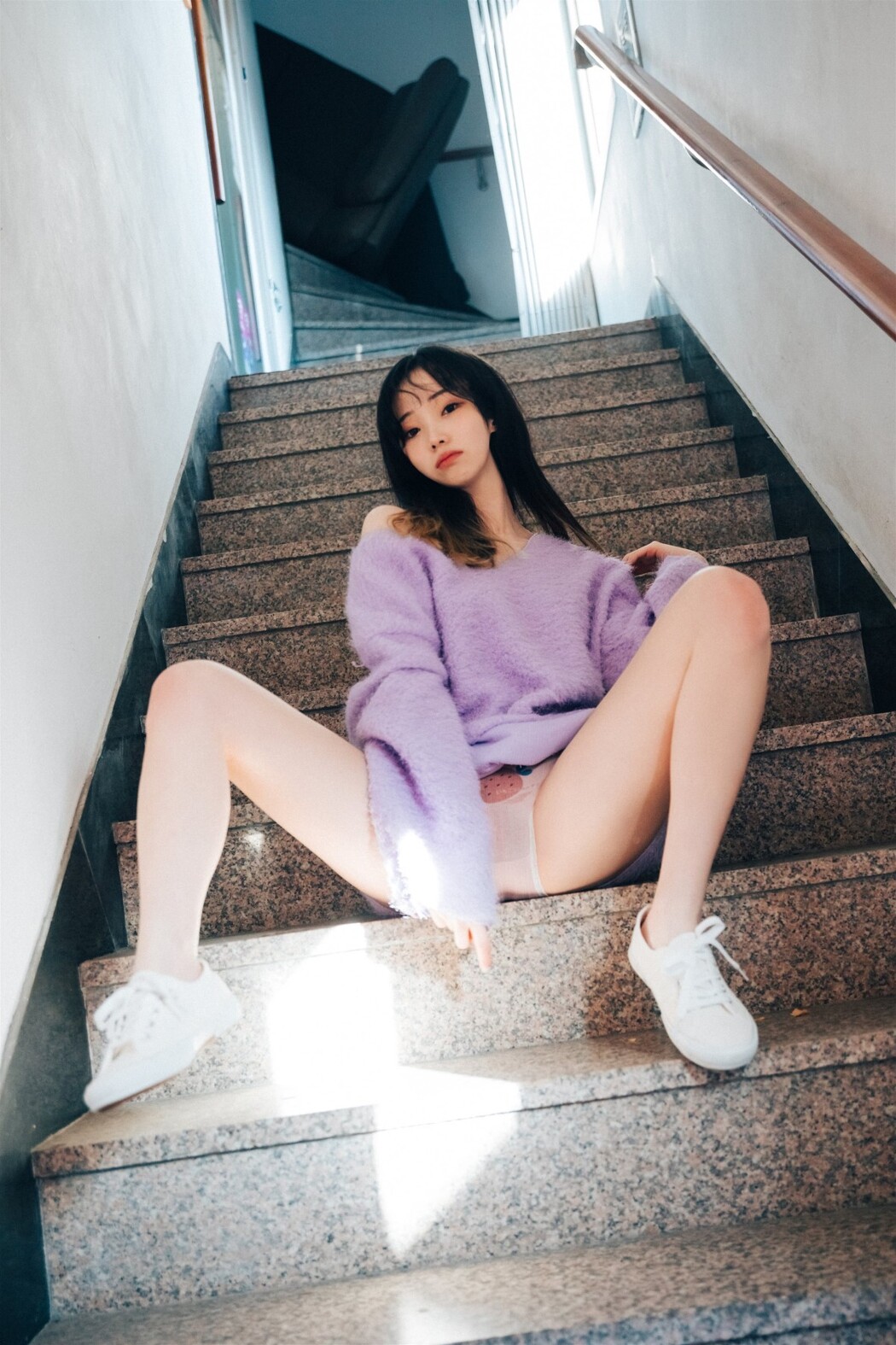 Loozy Bambi 밤비 – Cafe Alba Part 2