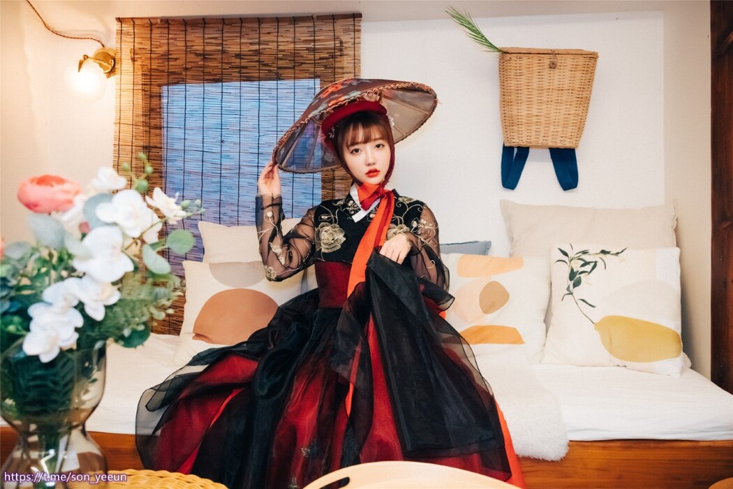 Loozy Gisheng 妓生 – Son Ye-Eun 손예은