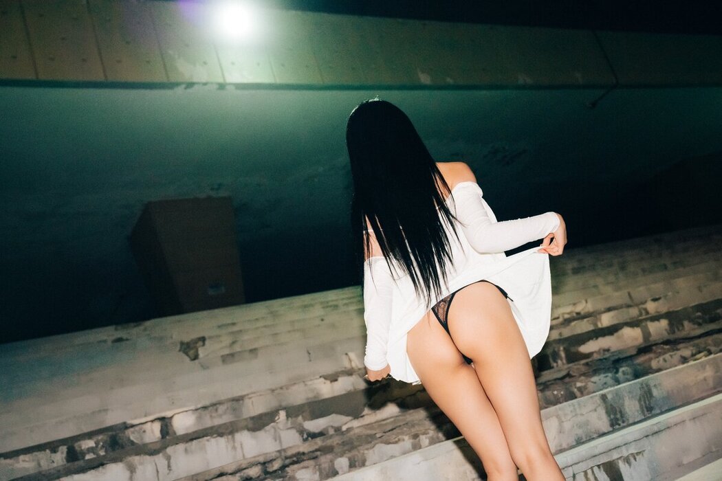 Loozy Bomi 보미 – Night Roads