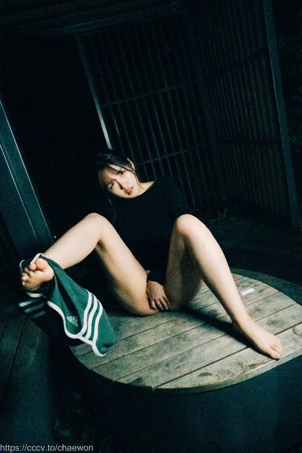 Loozy SonSon 손손 – Public Toilet A